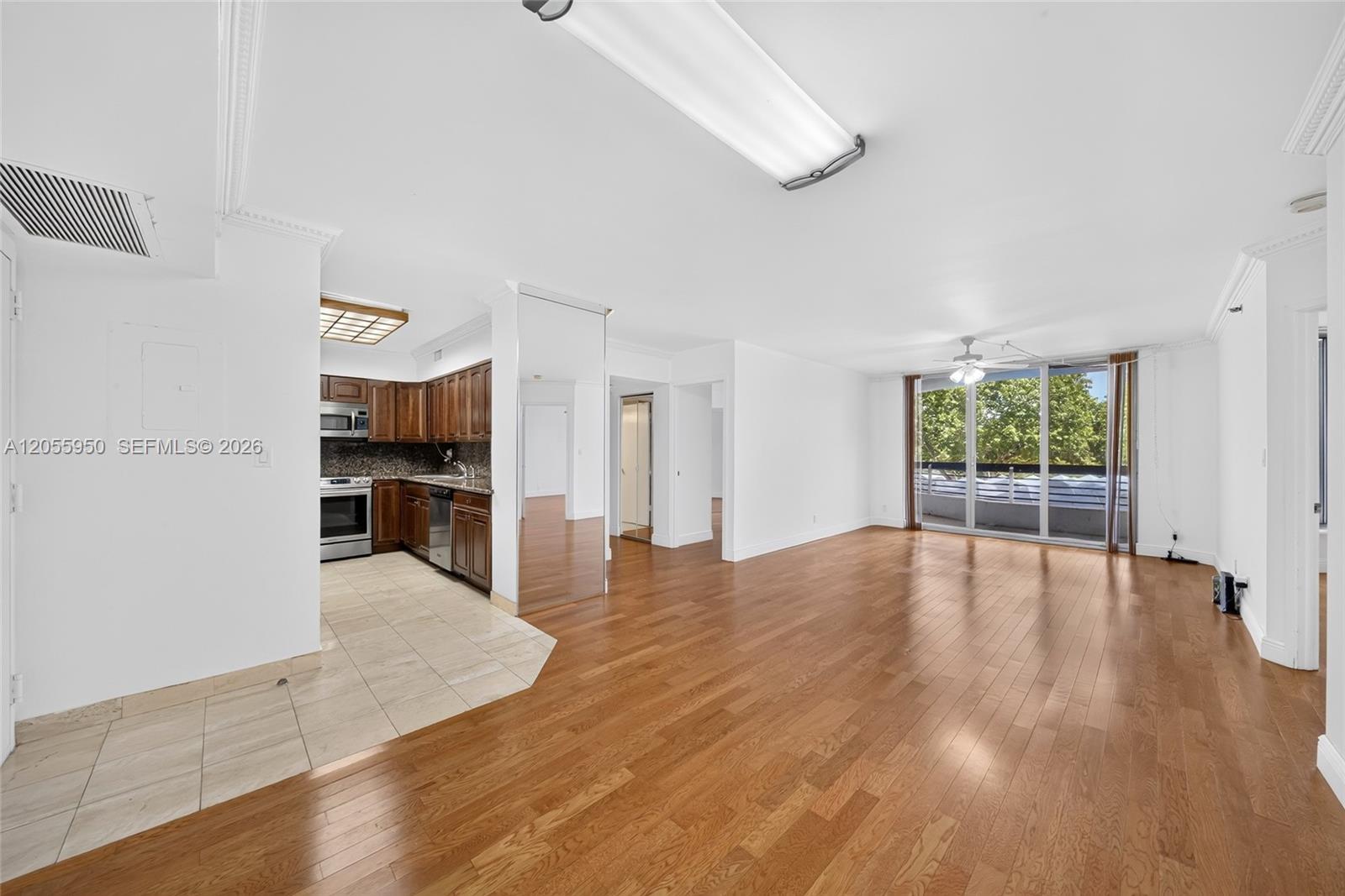 3600 Mystic Pointe Drive