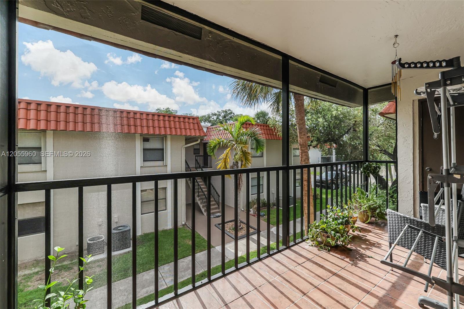 9732 Hammocks Boulevard