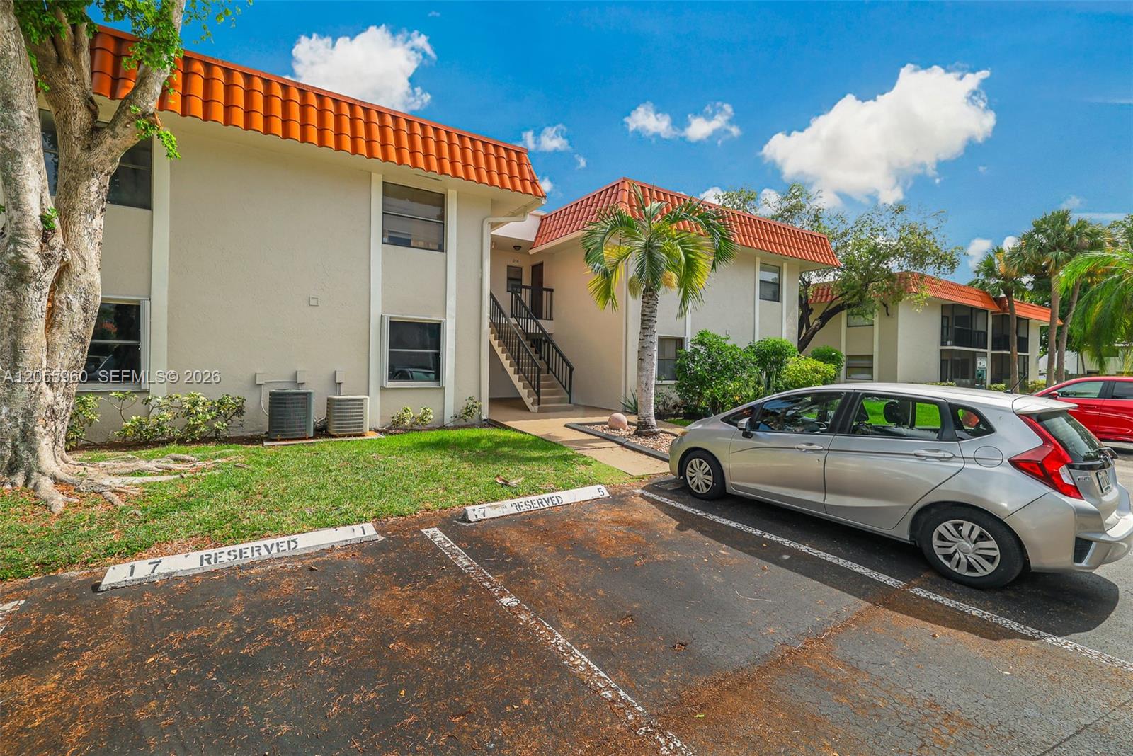 9732 Hammocks Boulevard