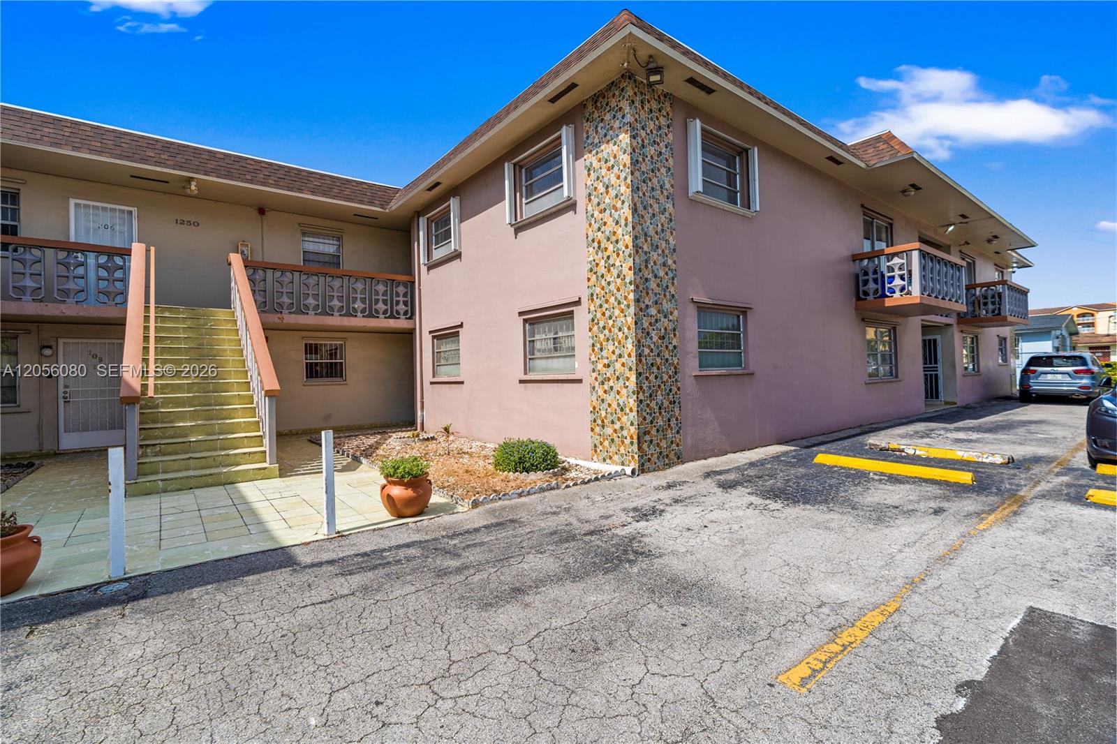 1250 W 26th Place