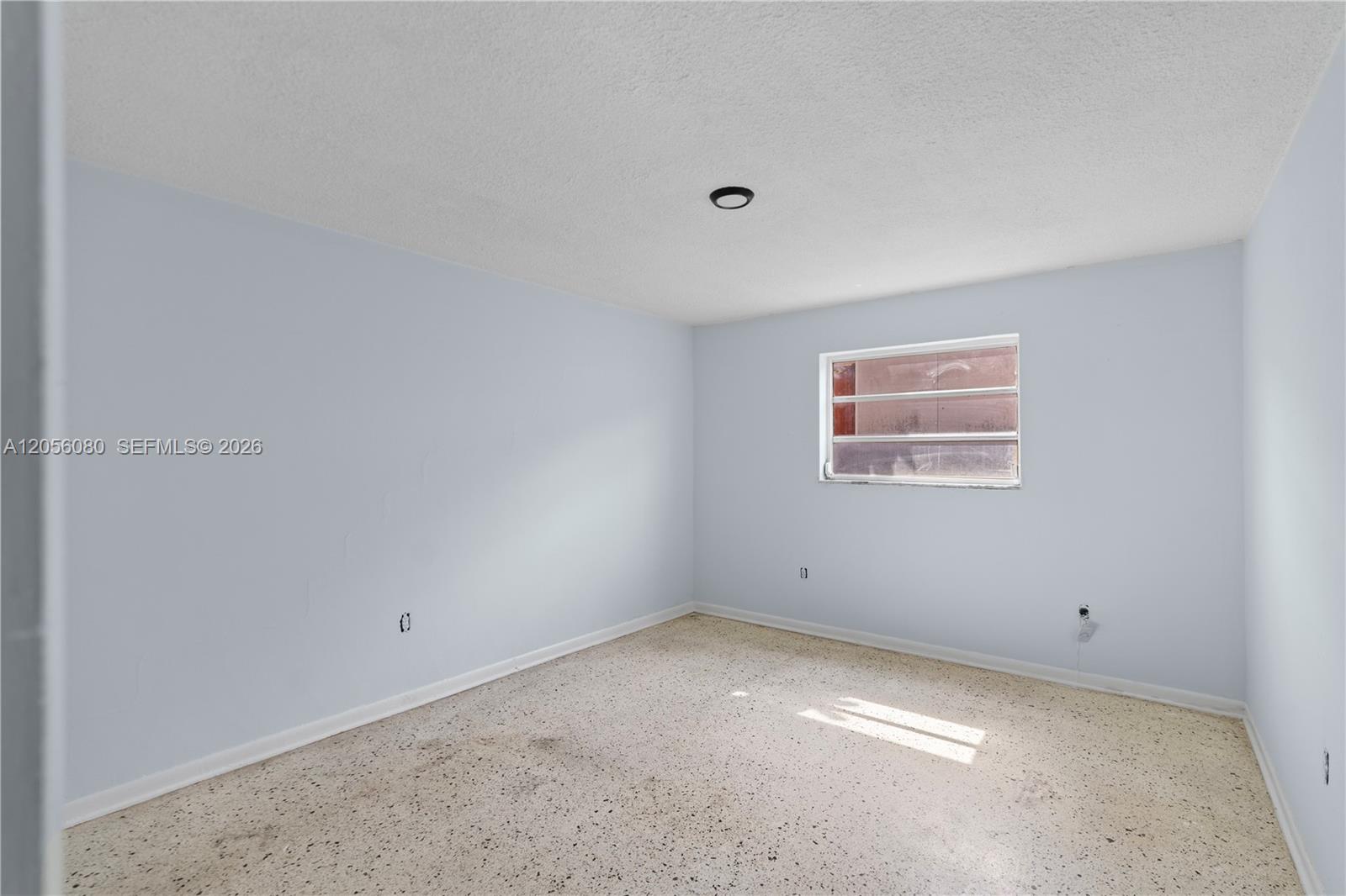 1250 W 26th Place