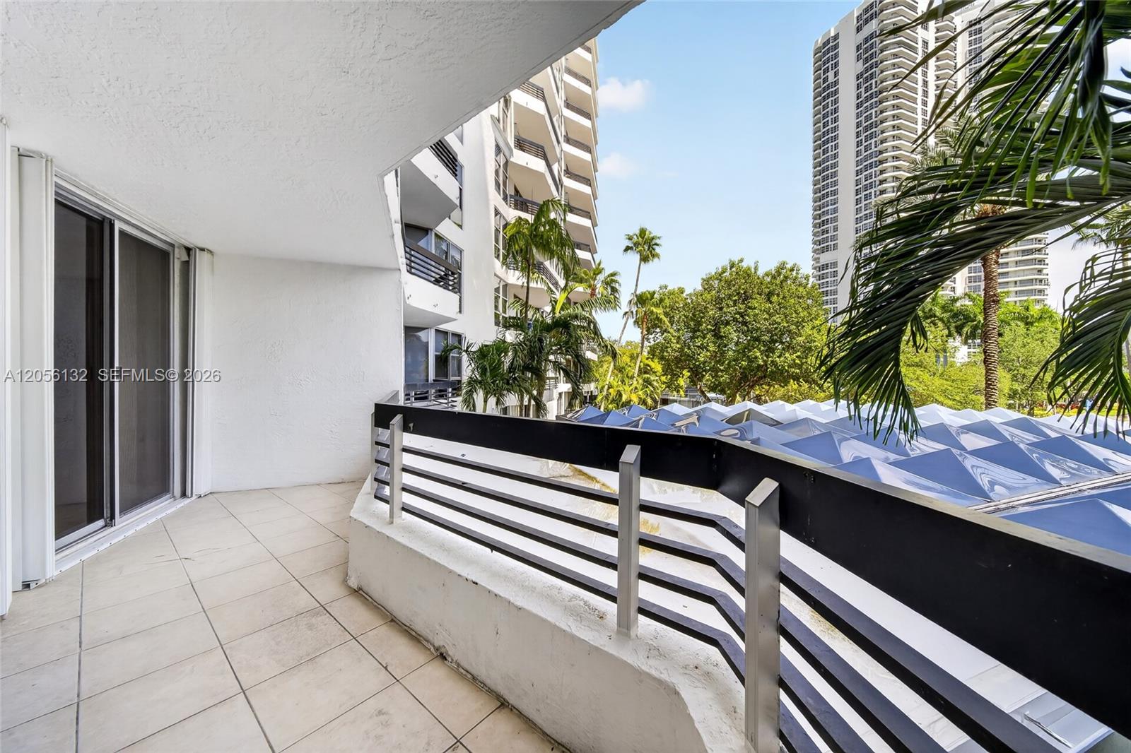3600 Mystic Pointe Drive