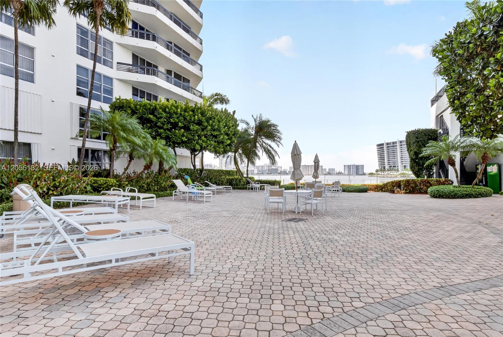 3600 Mystic Pointe Drive