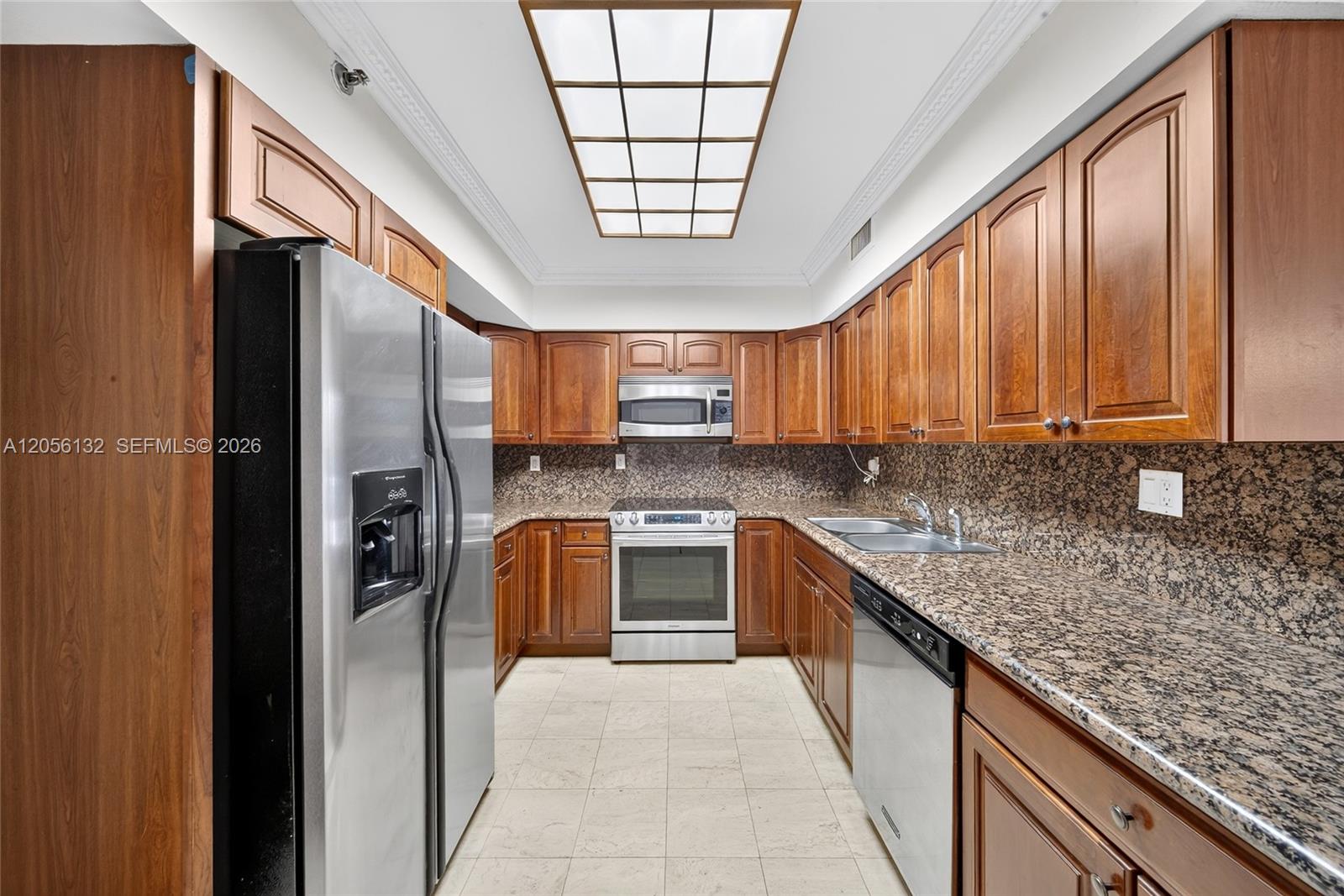 3600 Mystic Pointe Drive