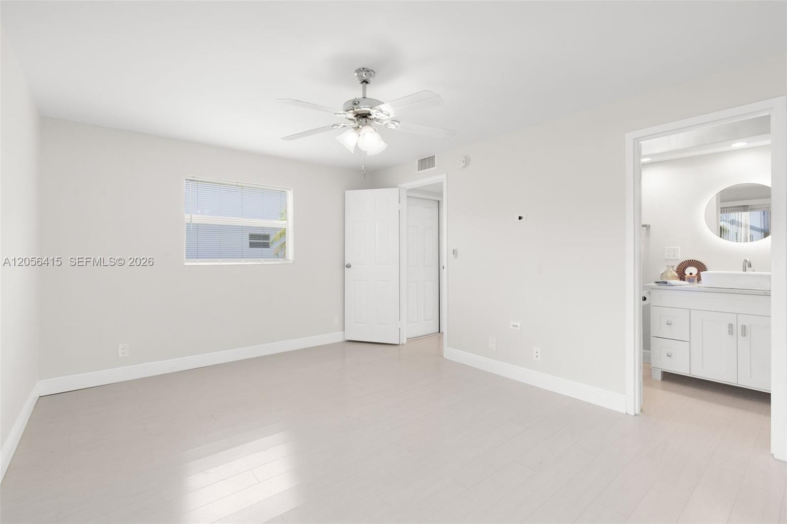 631 N Saxony