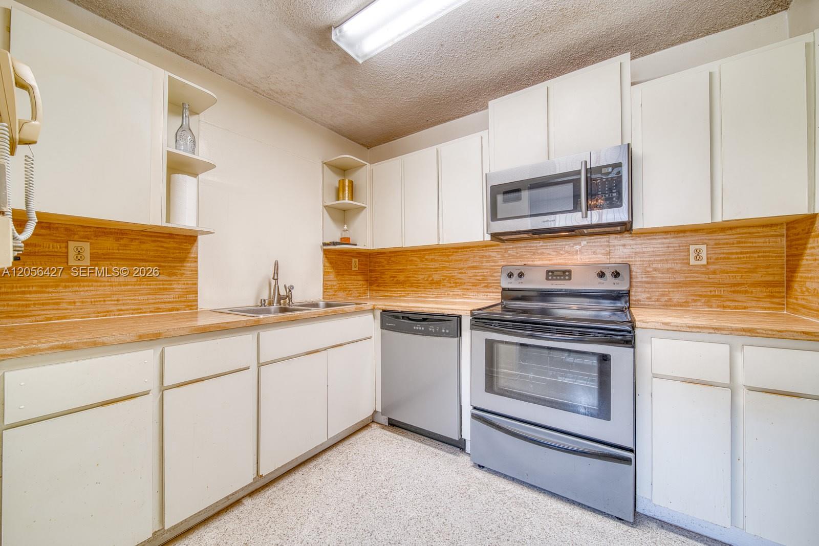 6335 SW 31st Street