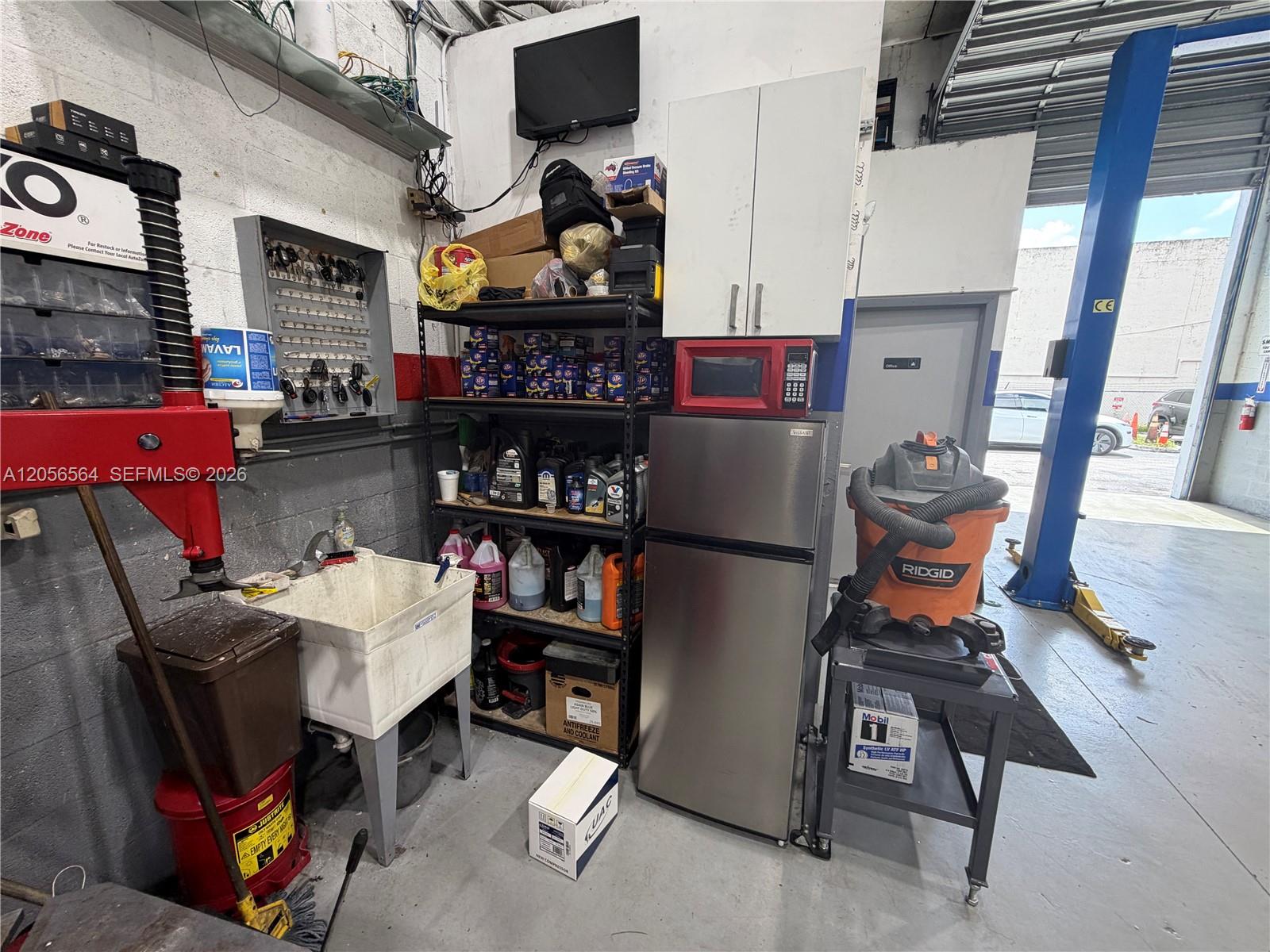 Mechanic Shop NW Mechanic Shop For Sale
