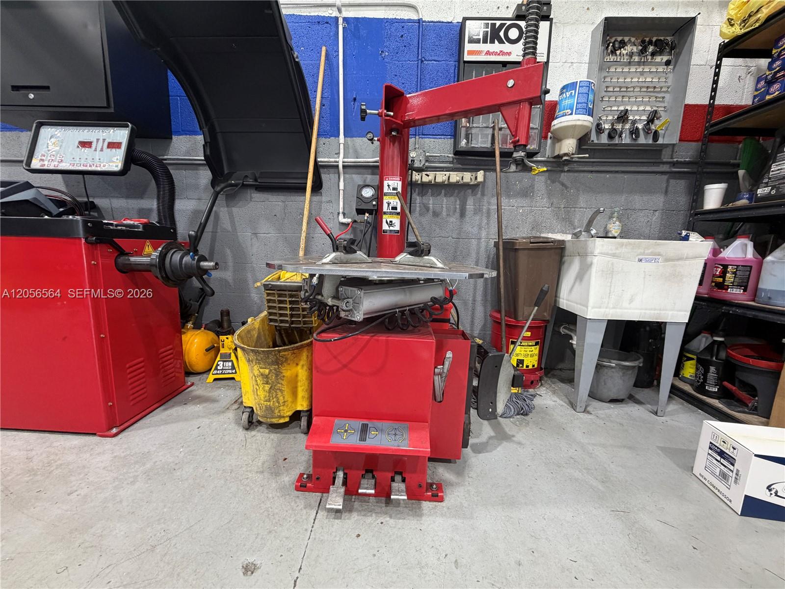 Mechanic Shop NW Mechanic Shop For Sale