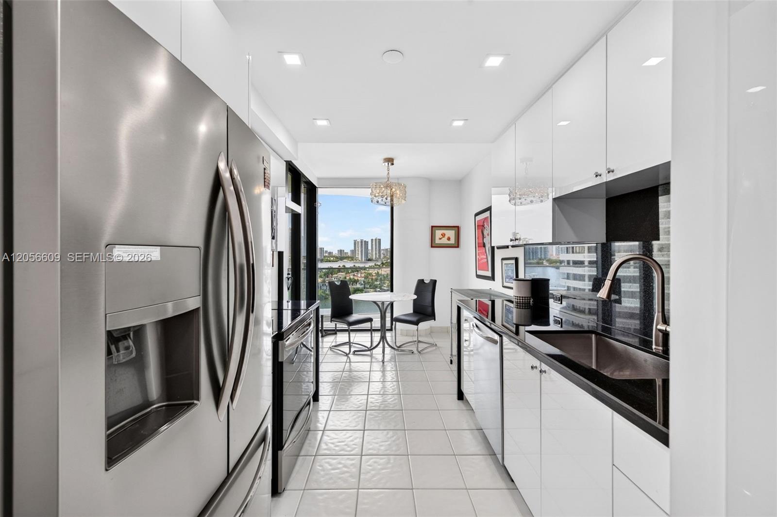 2800 Island Boulevard