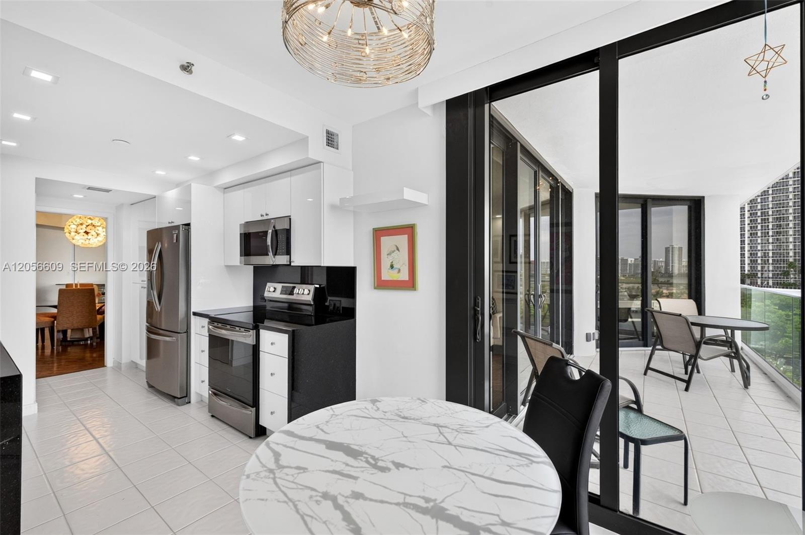 2800 Island Boulevard