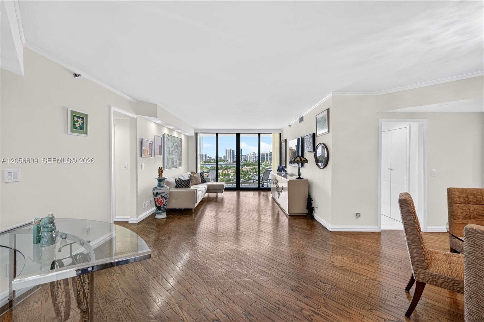 2800 Island Boulevard