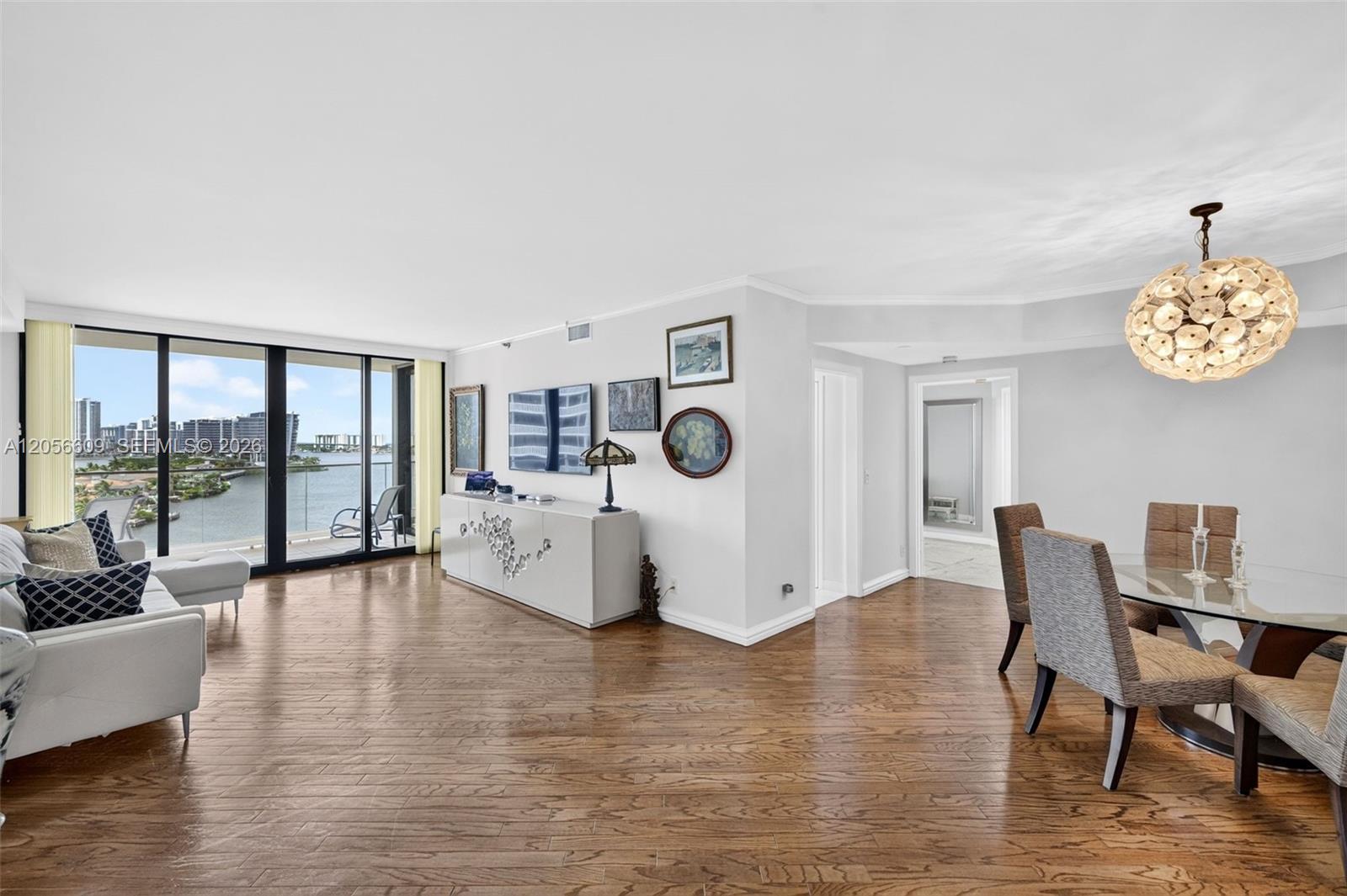 2800 Island Boulevard