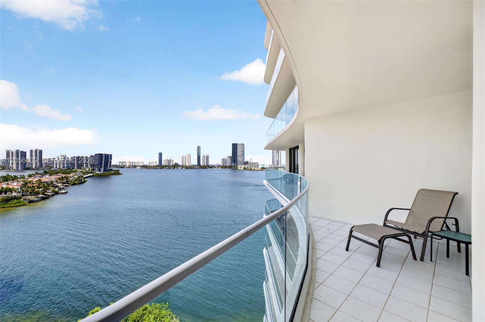 2800 Island Boulevard