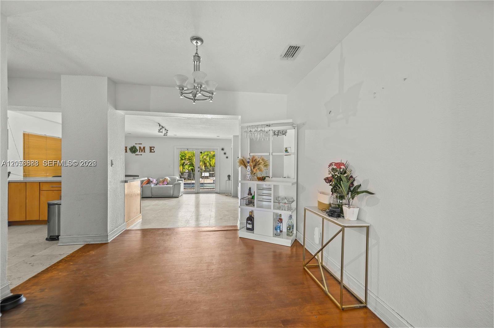 2427 SW 12th Street