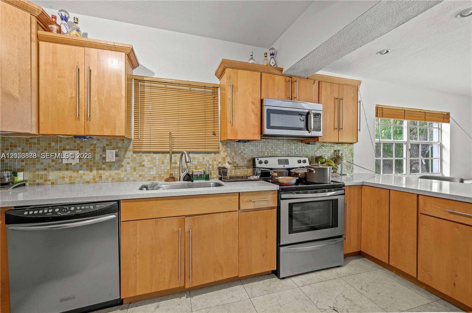 2427 SW 12th Street