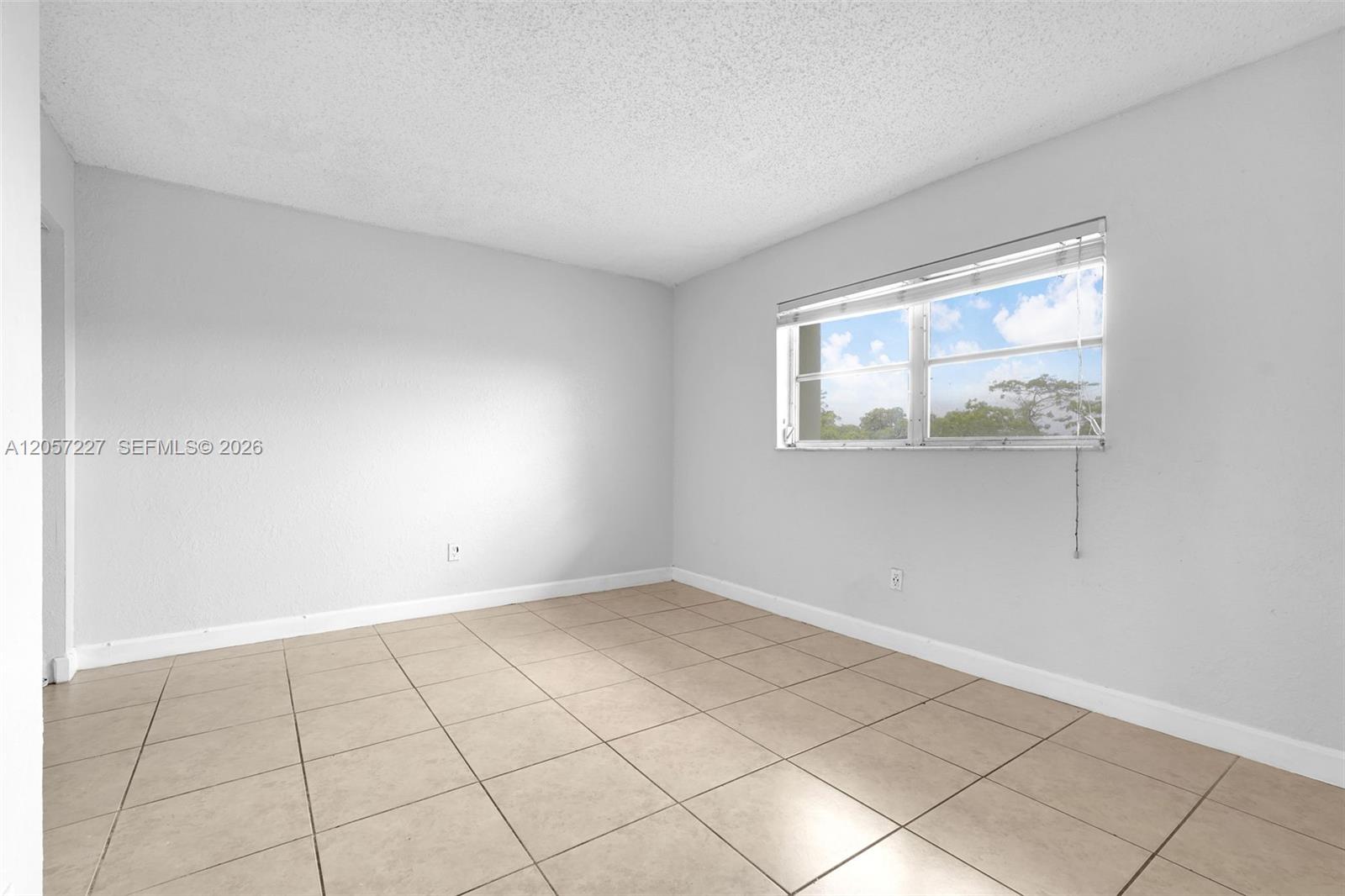 400 NW 65
