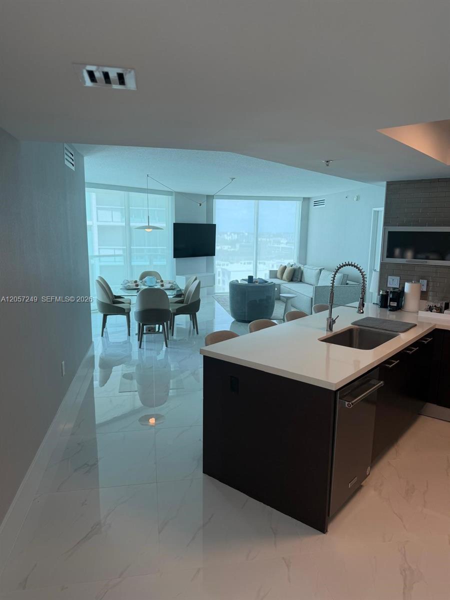 250 Sunny Isles Boulevard