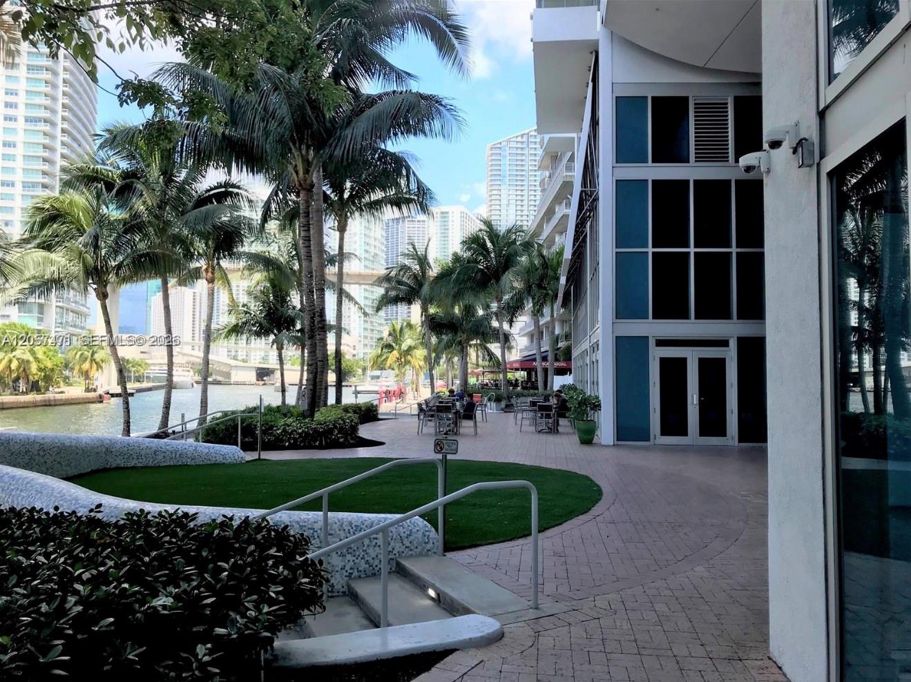 185 SW 7th Street