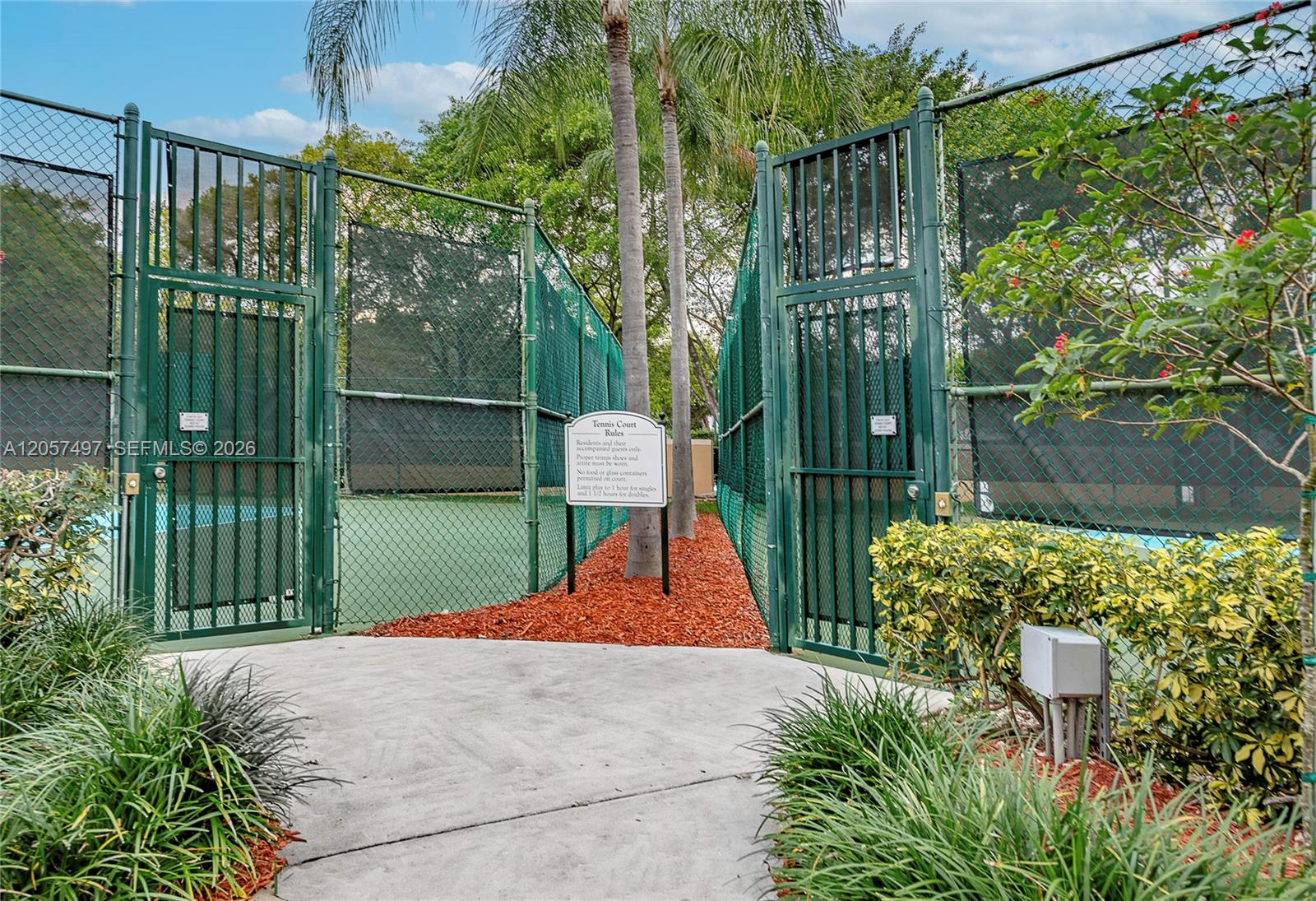 19501 E Country Club Drive