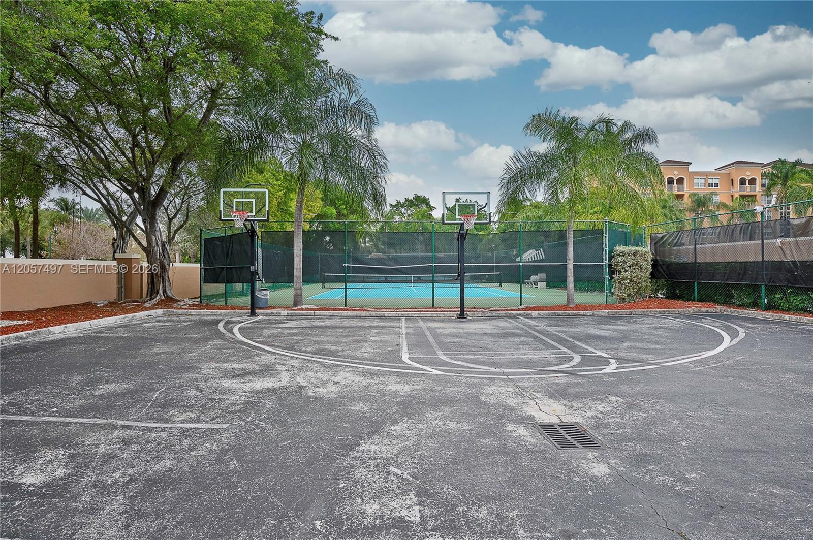 19501 E Country Club Drive