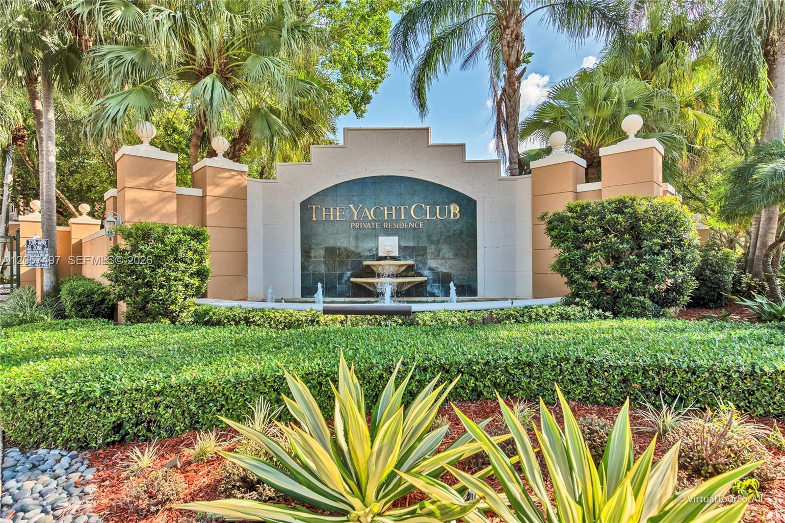 19501 E Country Club Drive