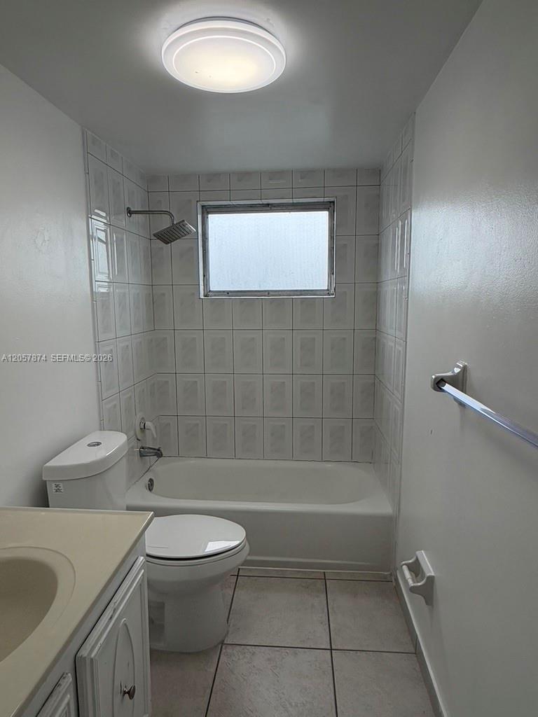 30 NW 87th Avenue