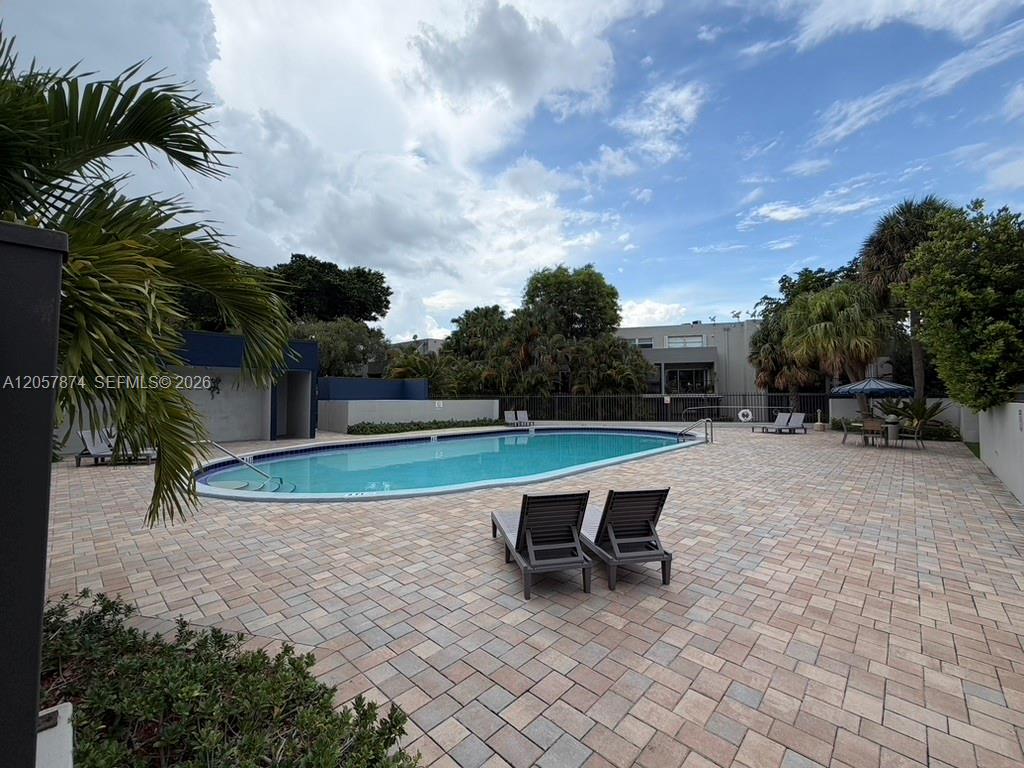 30 NW 87th Avenue