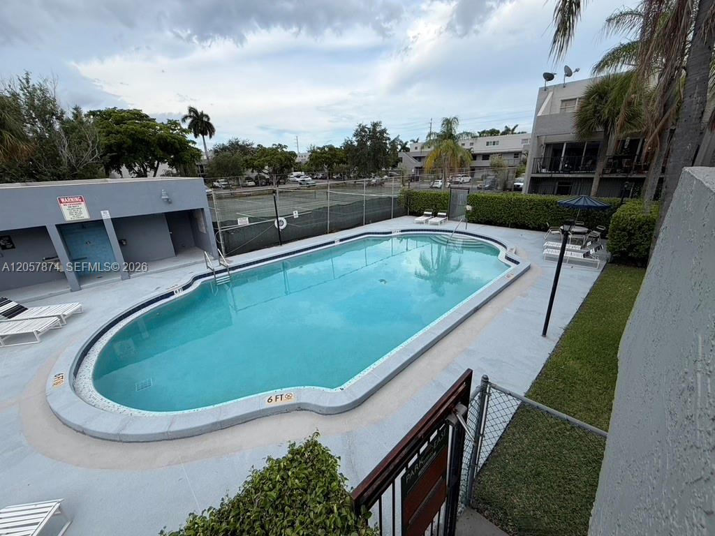 30 NW 87th Avenue