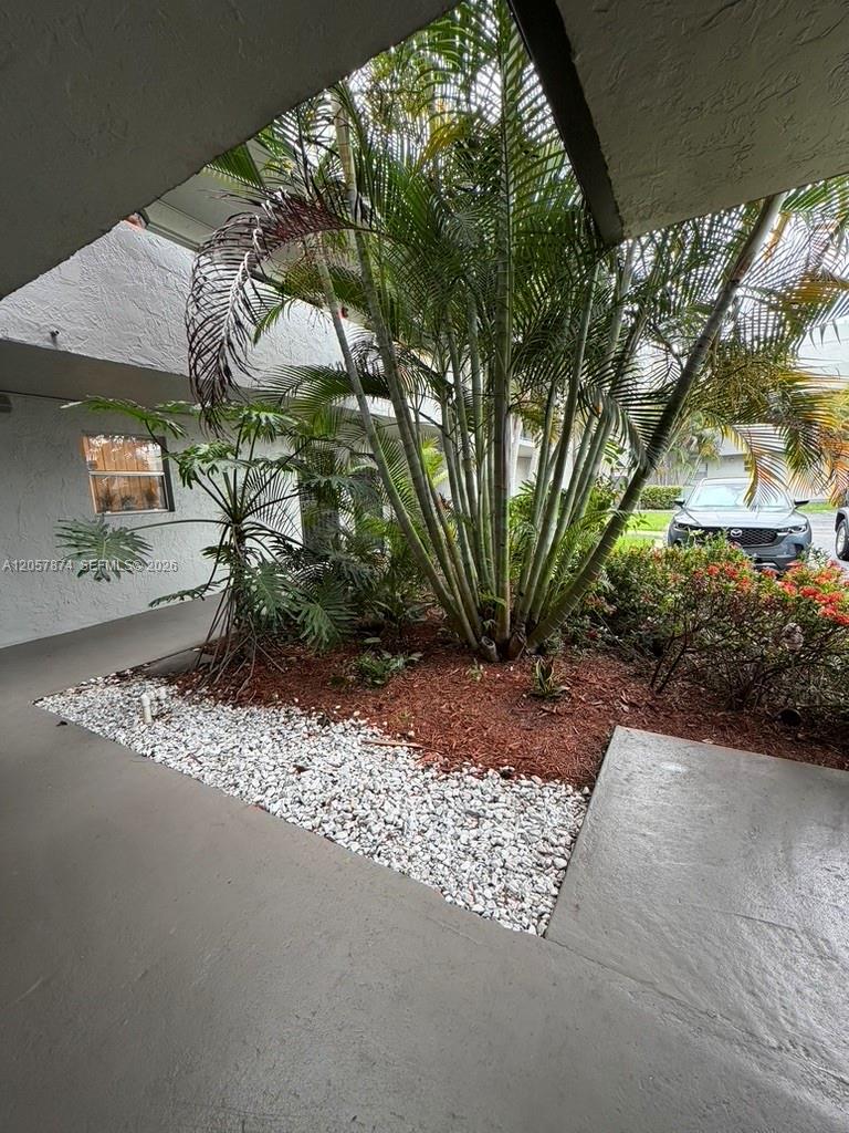 30 NW 87th Avenue