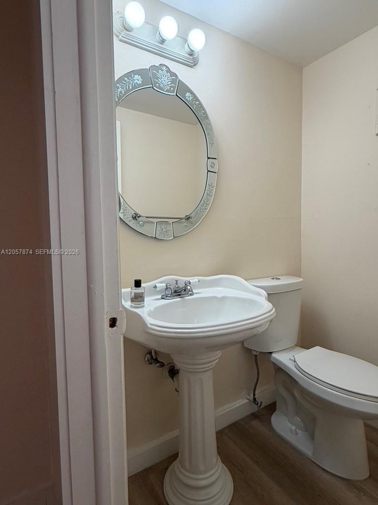 30 NW 87th Avenue
