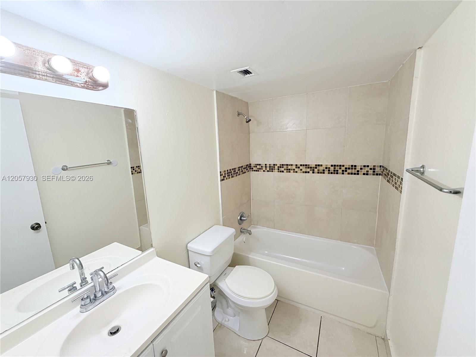 496 NW 165th St Road