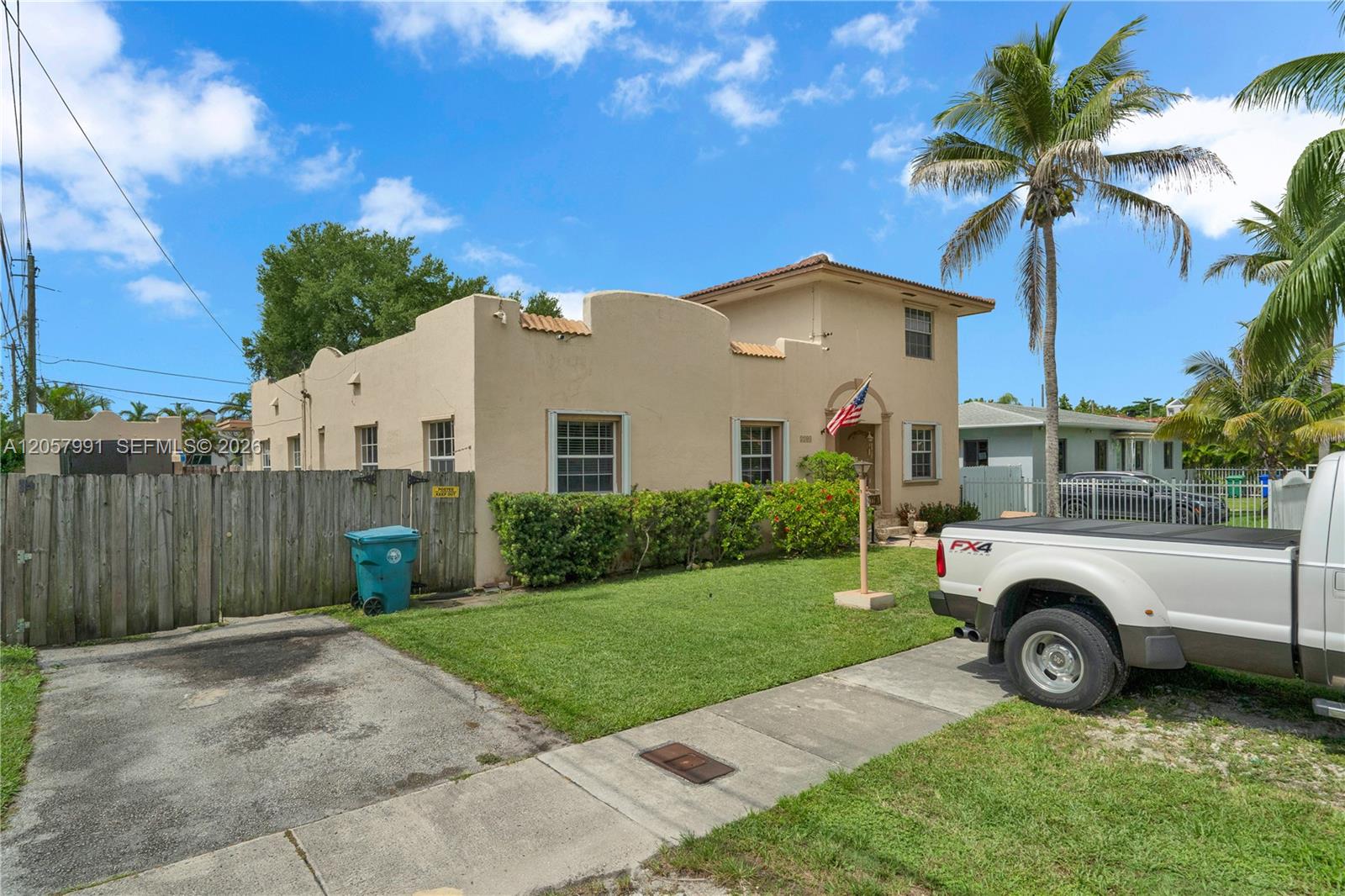2204 SW 11th Terrace