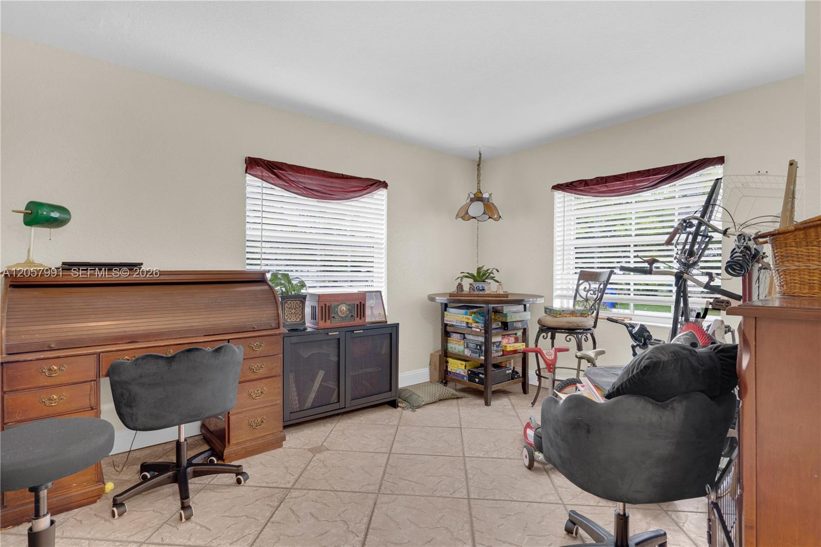 2204 SW 11th Terrace