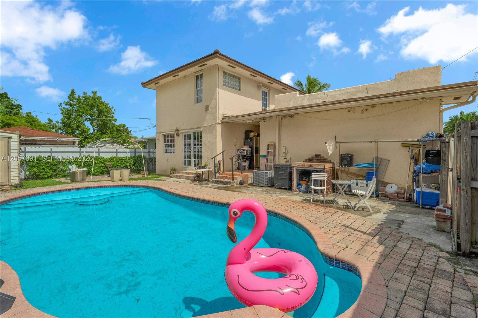 2204 SW 11th Terrace