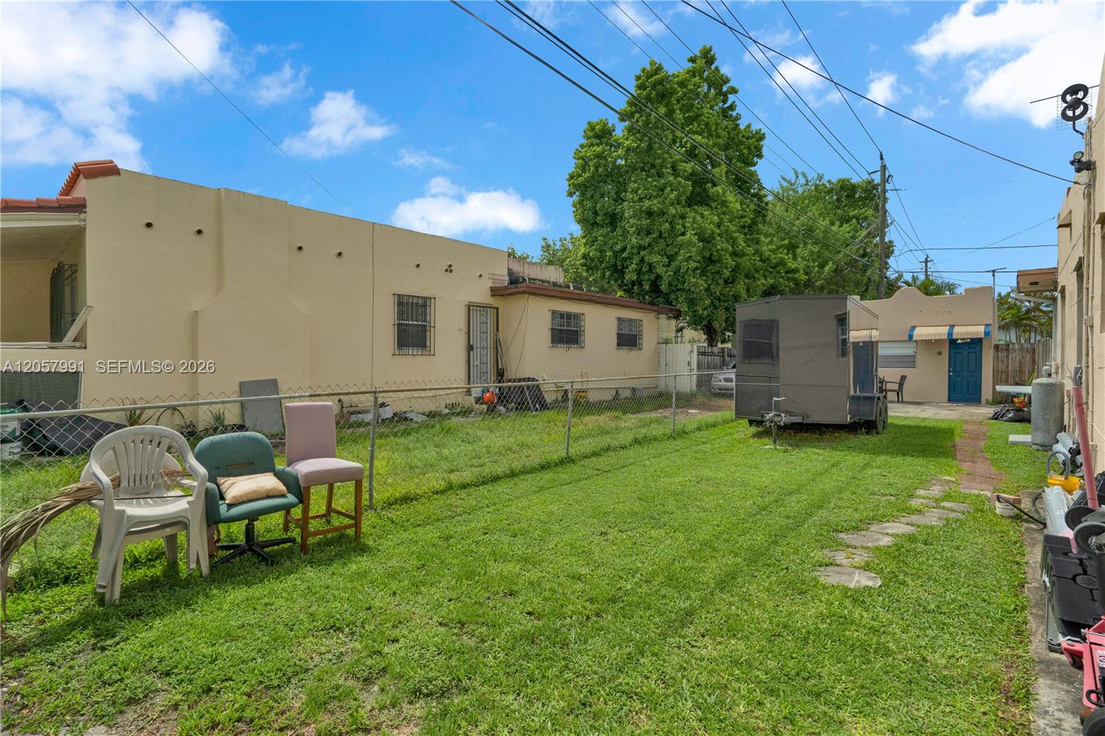 2204 SW 11th Terrace