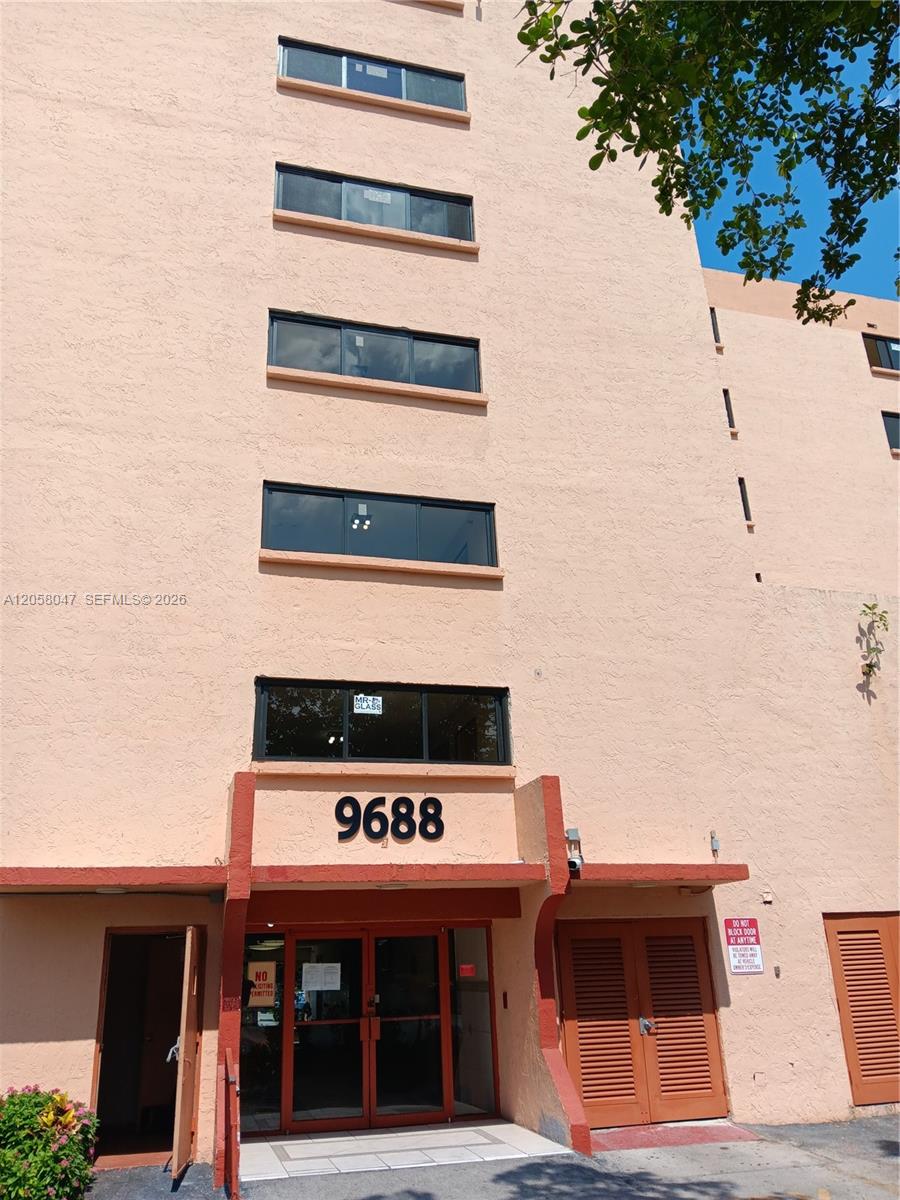 9688 Fontainebleau Boulevard