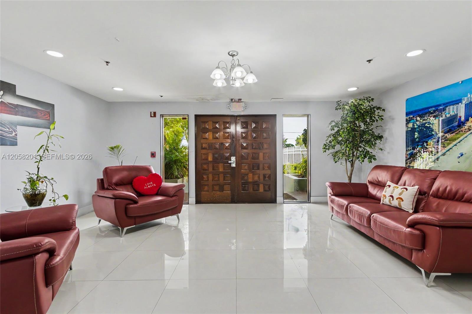 1825 W 44th Place