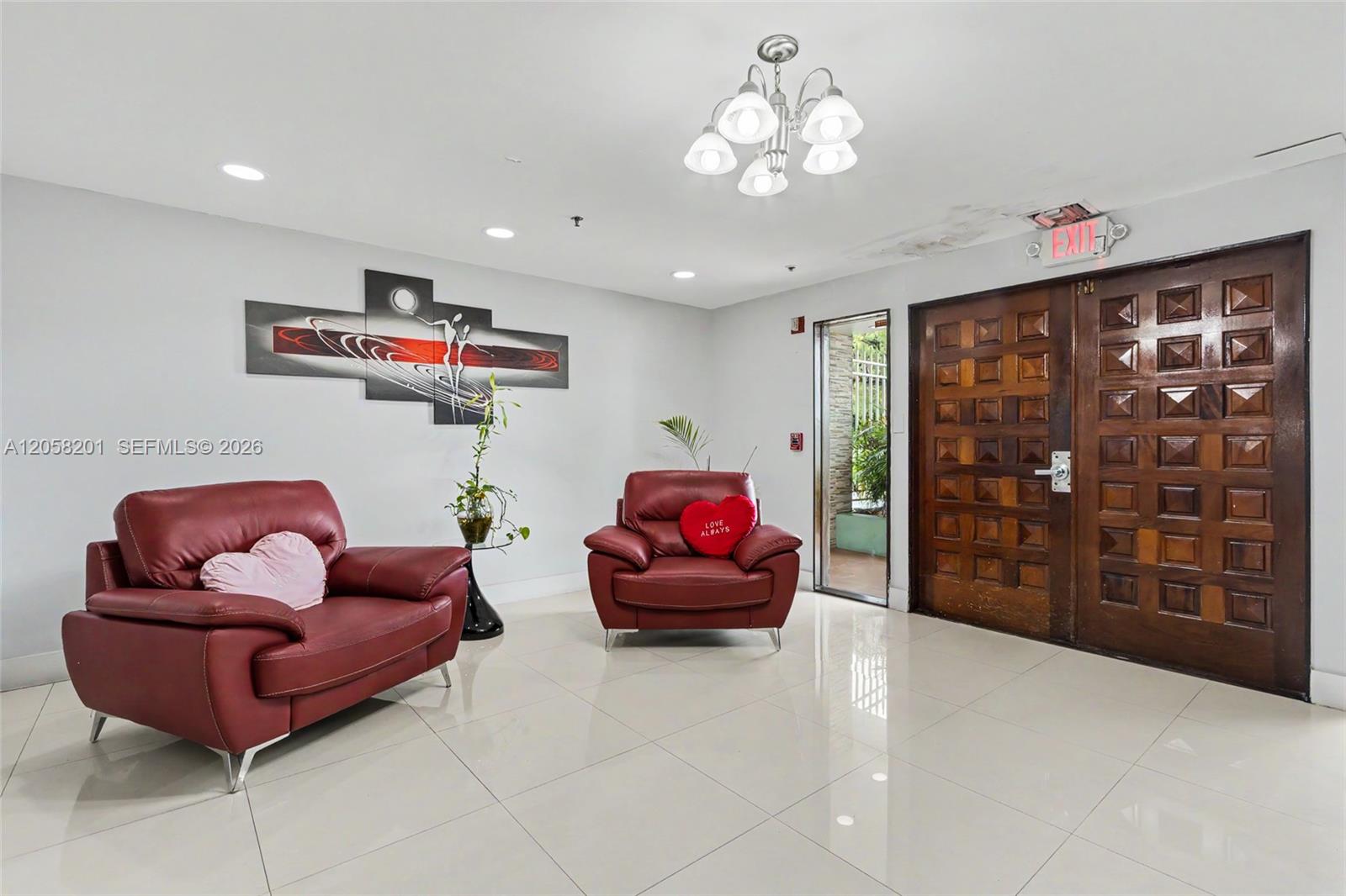 1825 W 44th Place