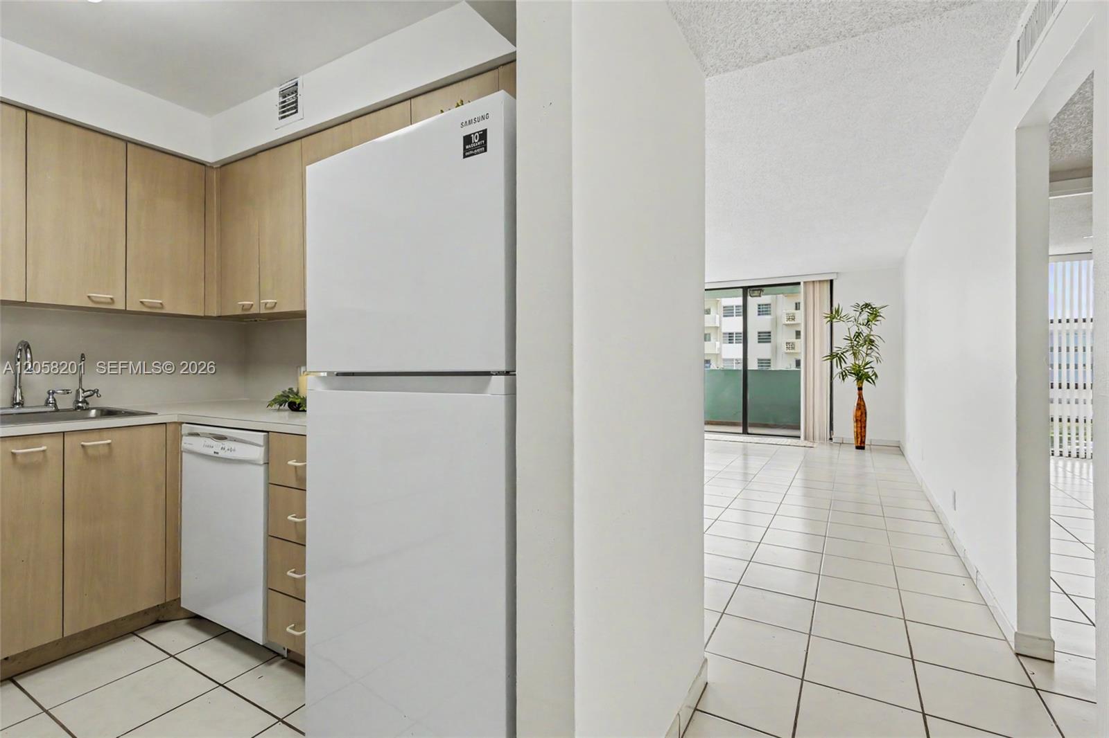 1825 W 44th Place