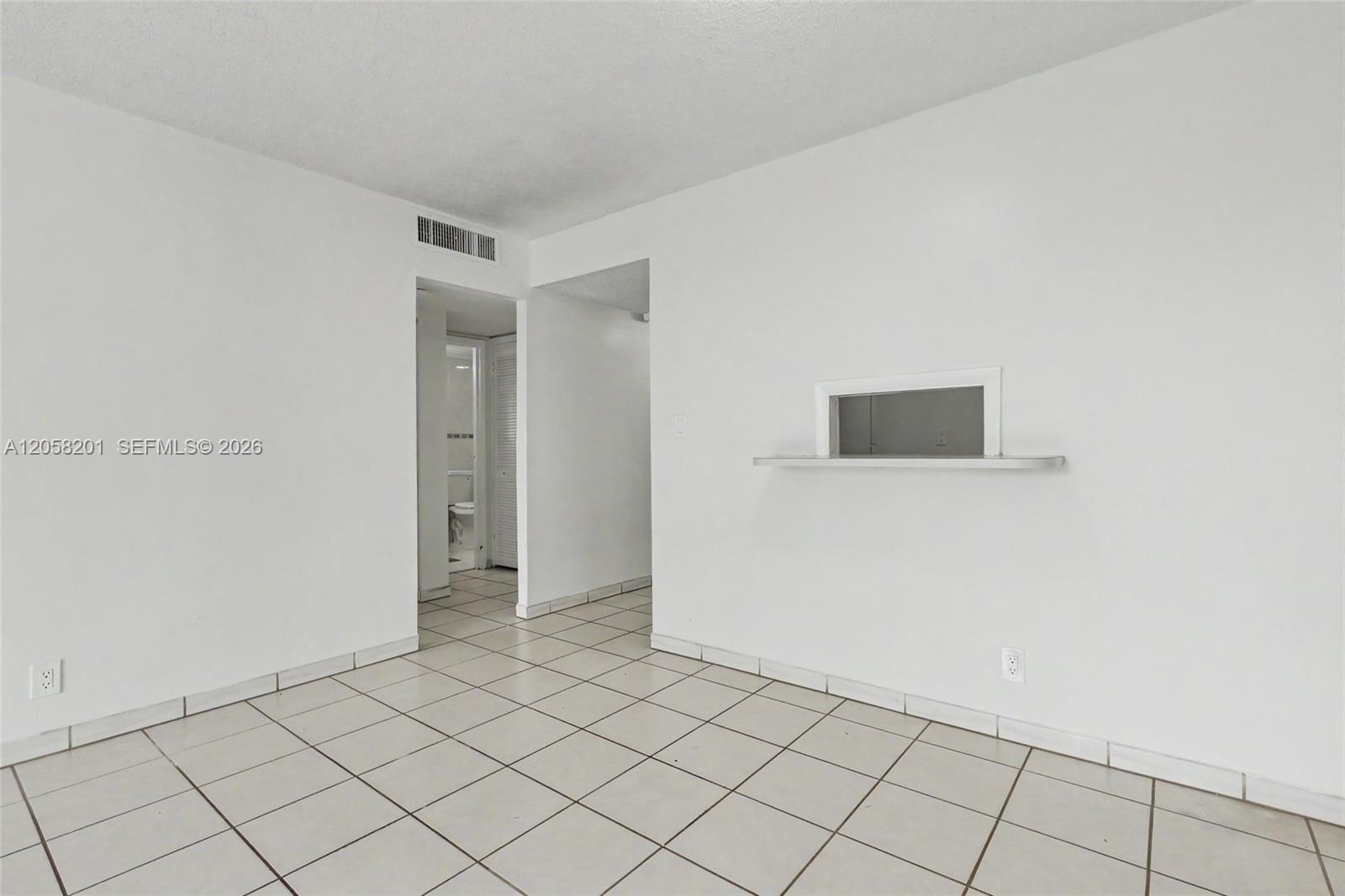 1825 W 44th Place