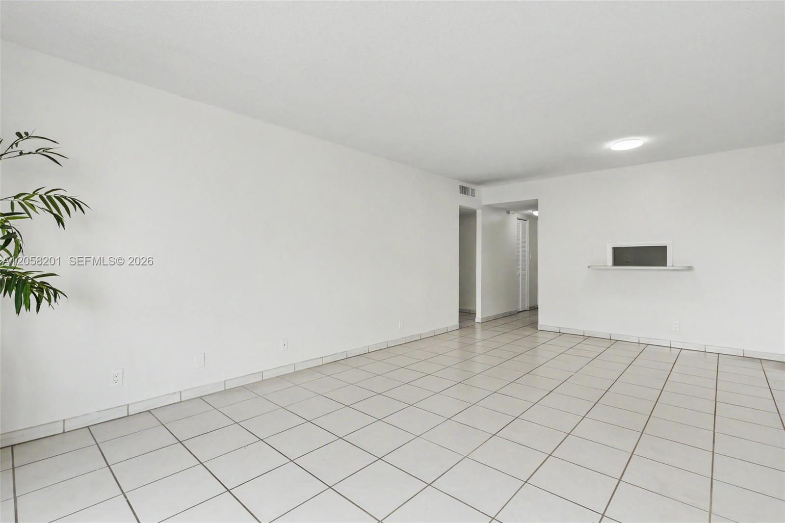 1825 W 44th Place
