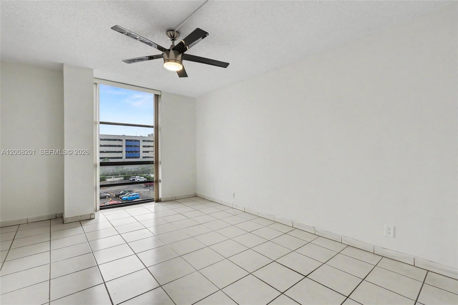 1825 W 44th Place