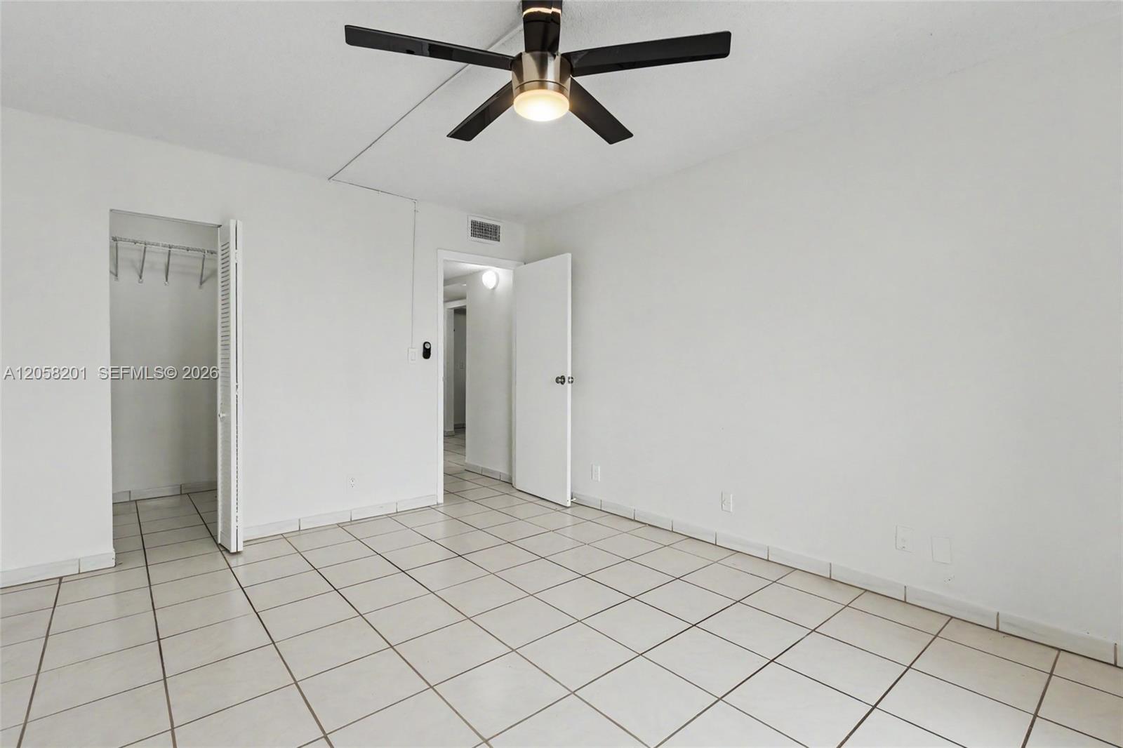 1825 W 44th Place