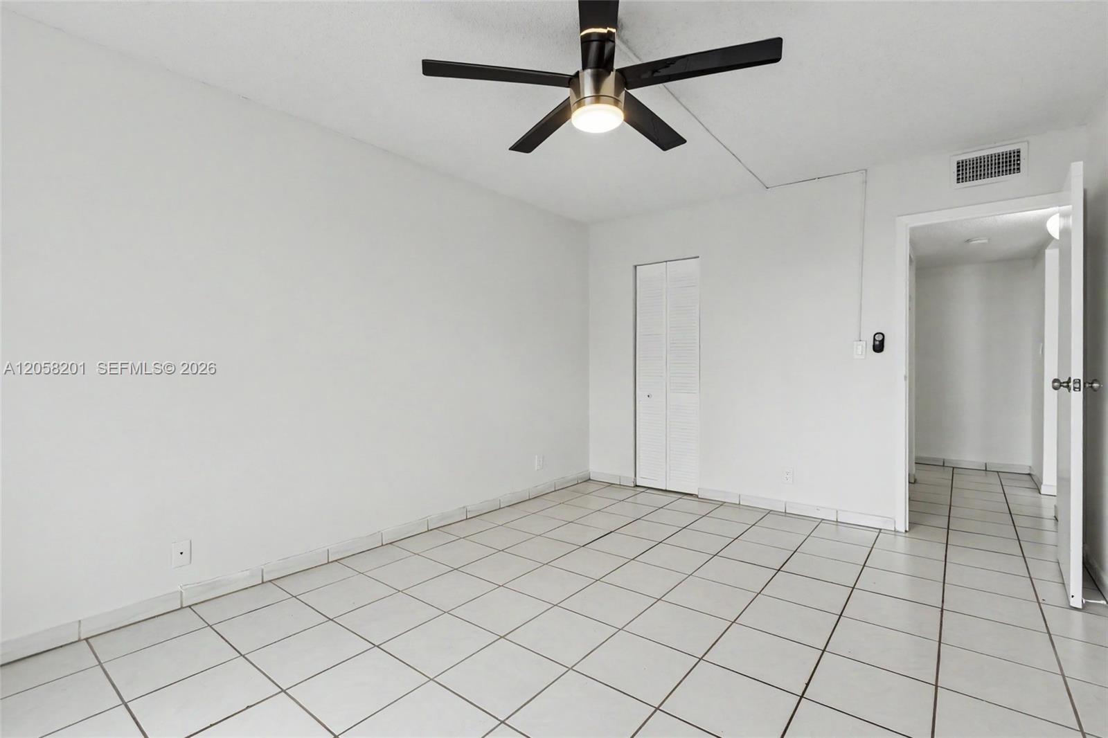 1825 W 44th Place