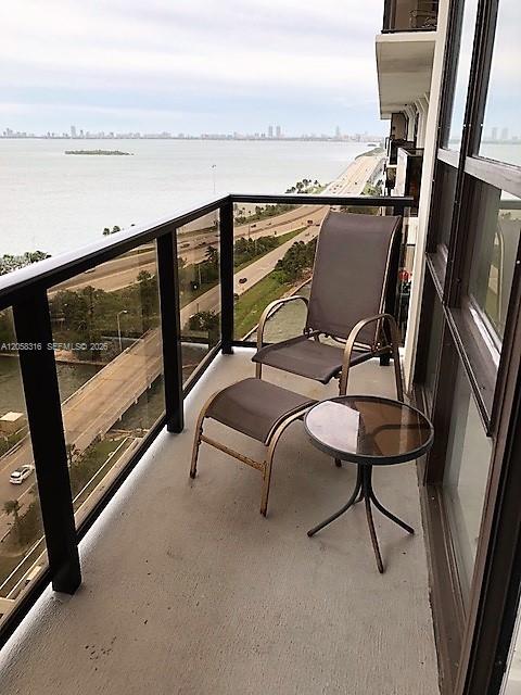 600 NE 36th Street
