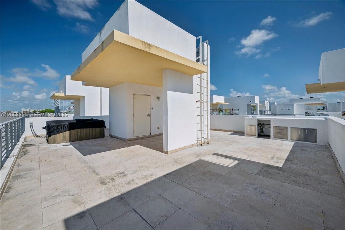 3339 Virginia Street
