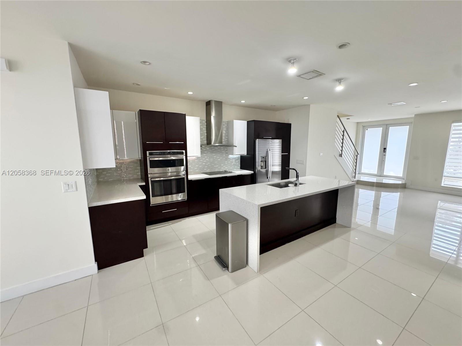6423 NW 105th Court