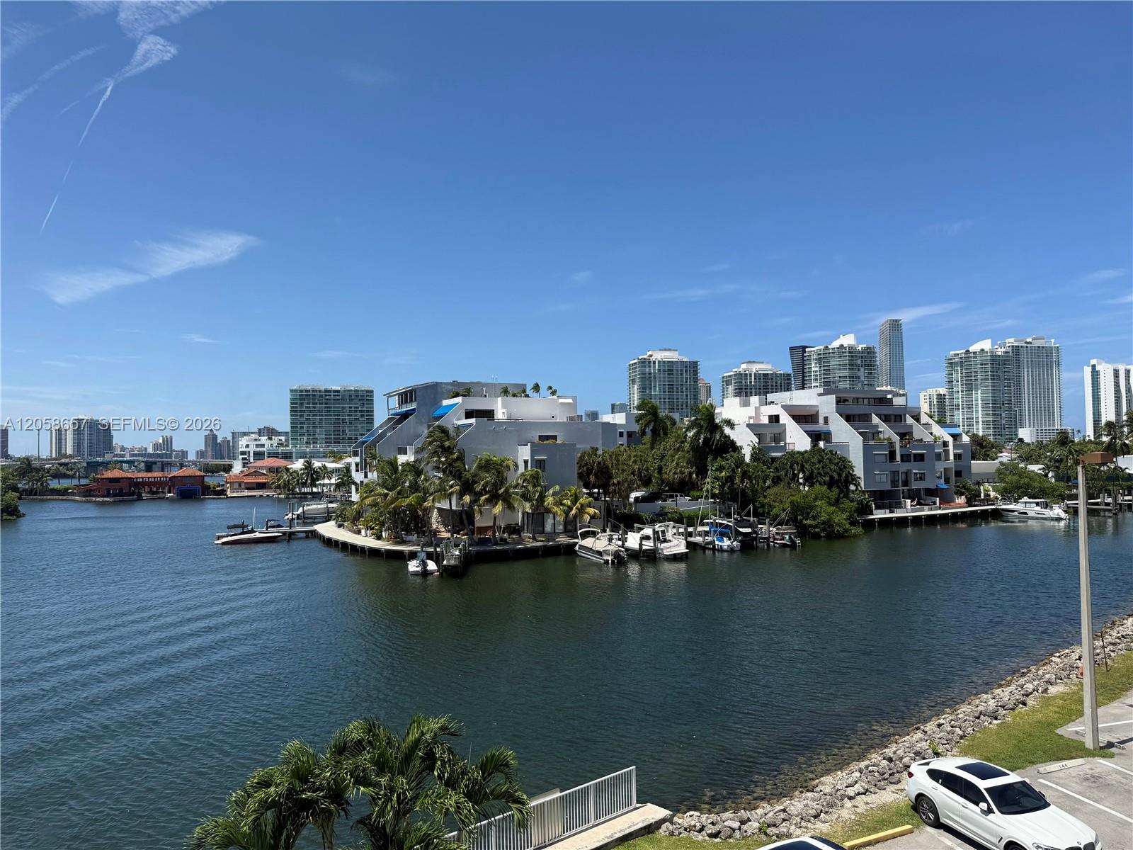 400 Kings Point Drive