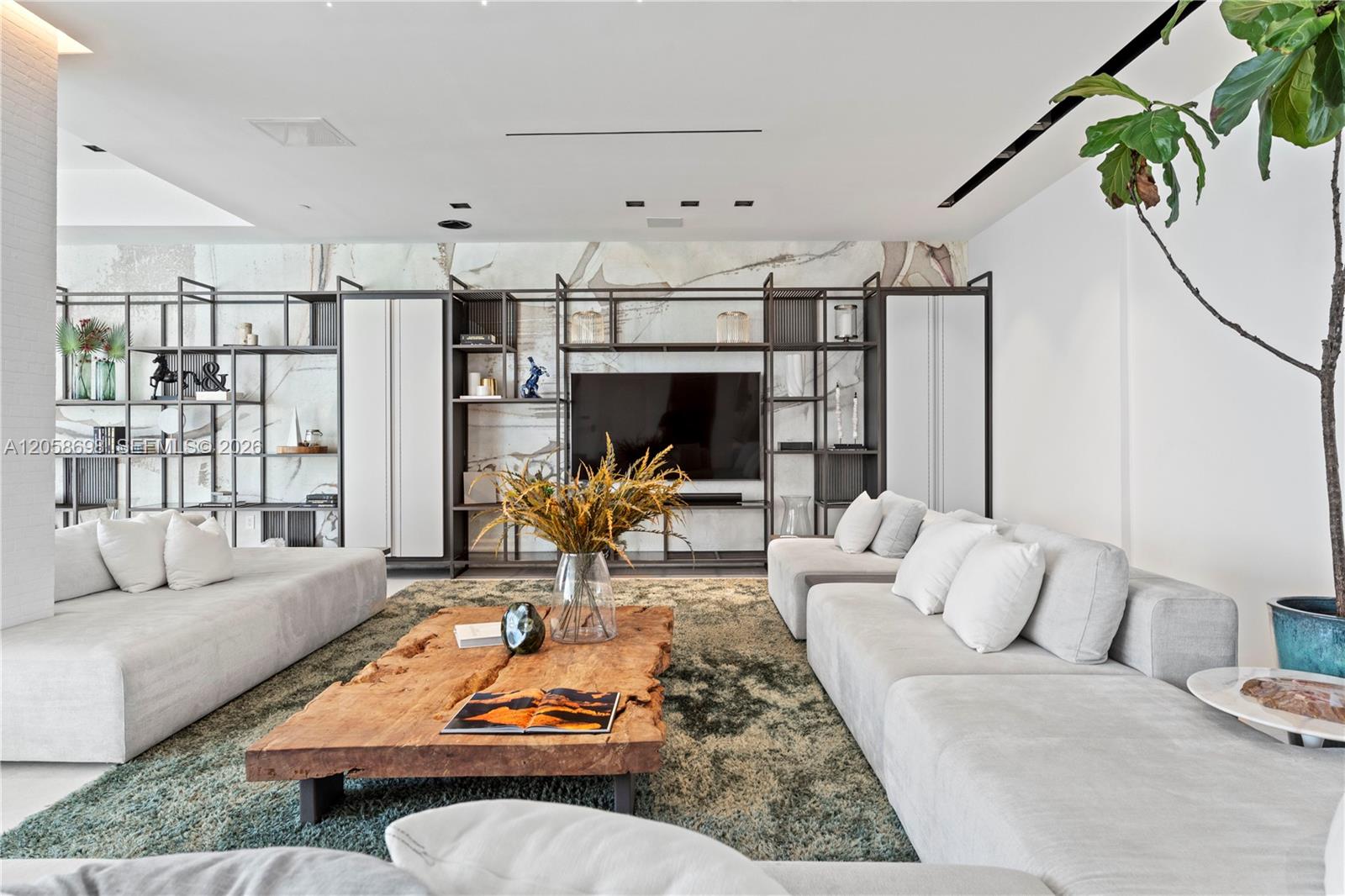 650 NE 32nd Street