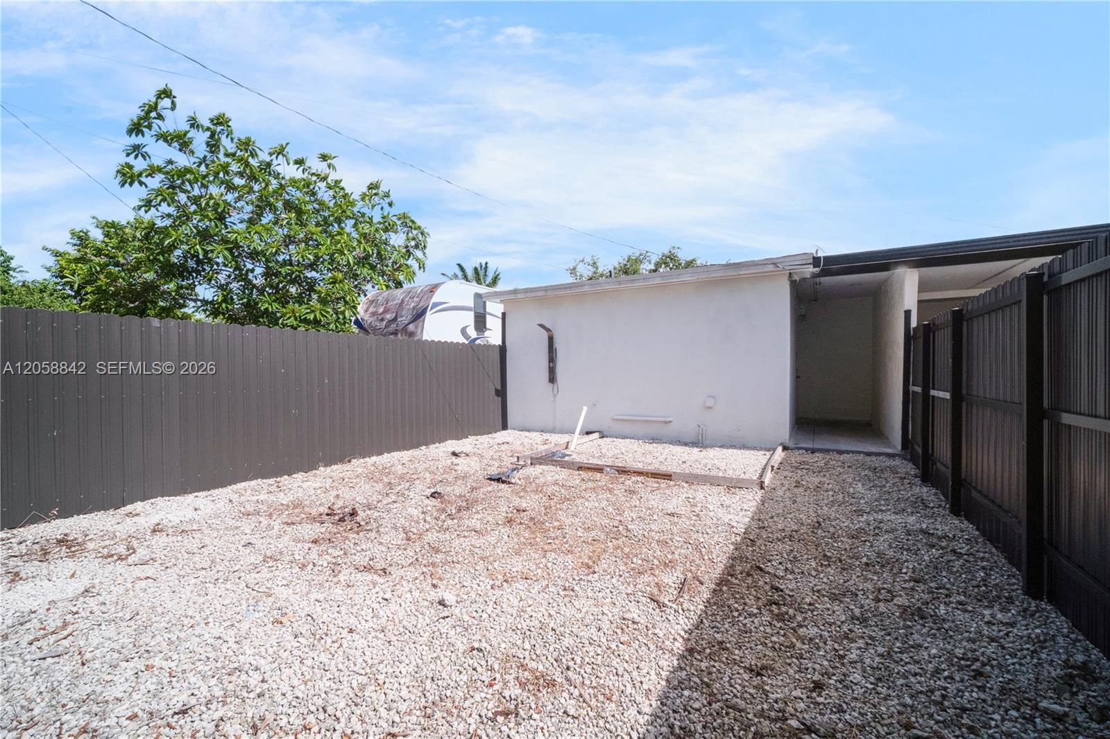 15431 Harding Lane